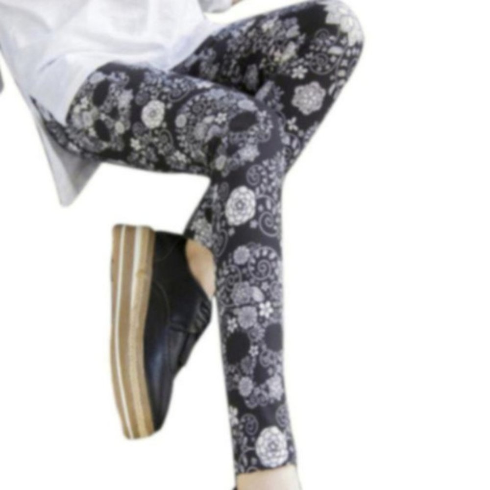 Small Black Skull & Floral Leggings